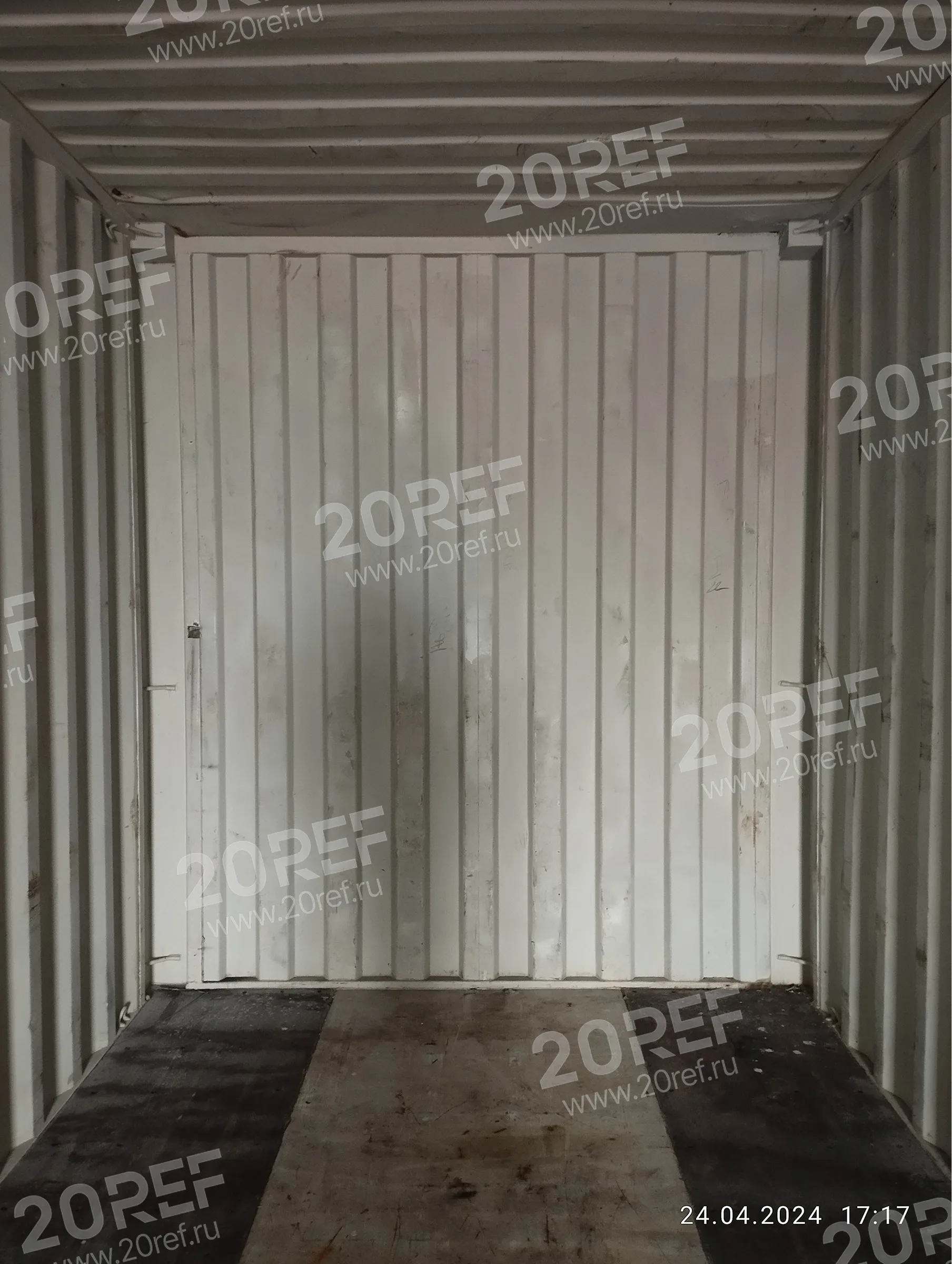 Сухогрузный морской контейнер