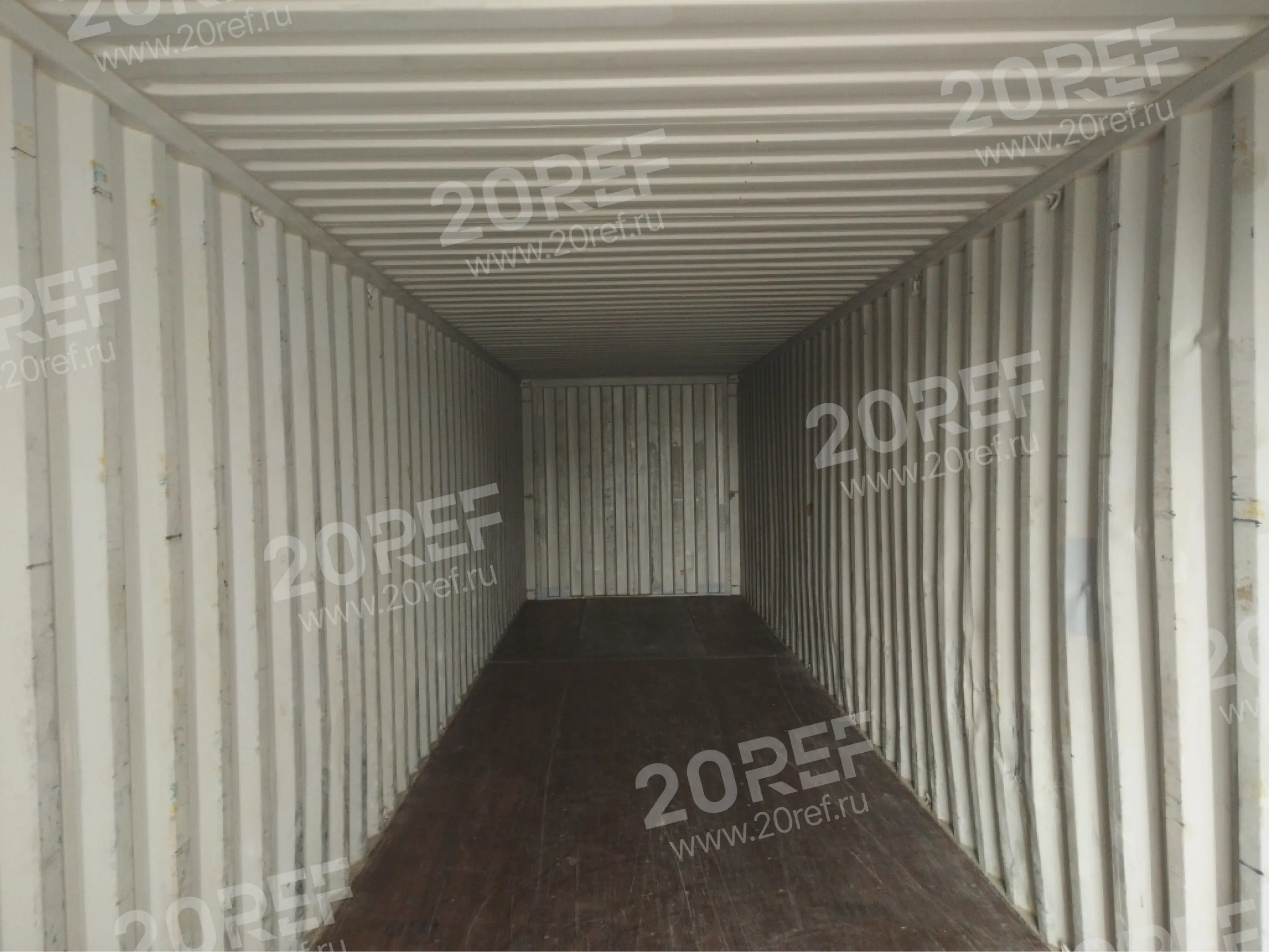 Сухогрузный морской контейнер