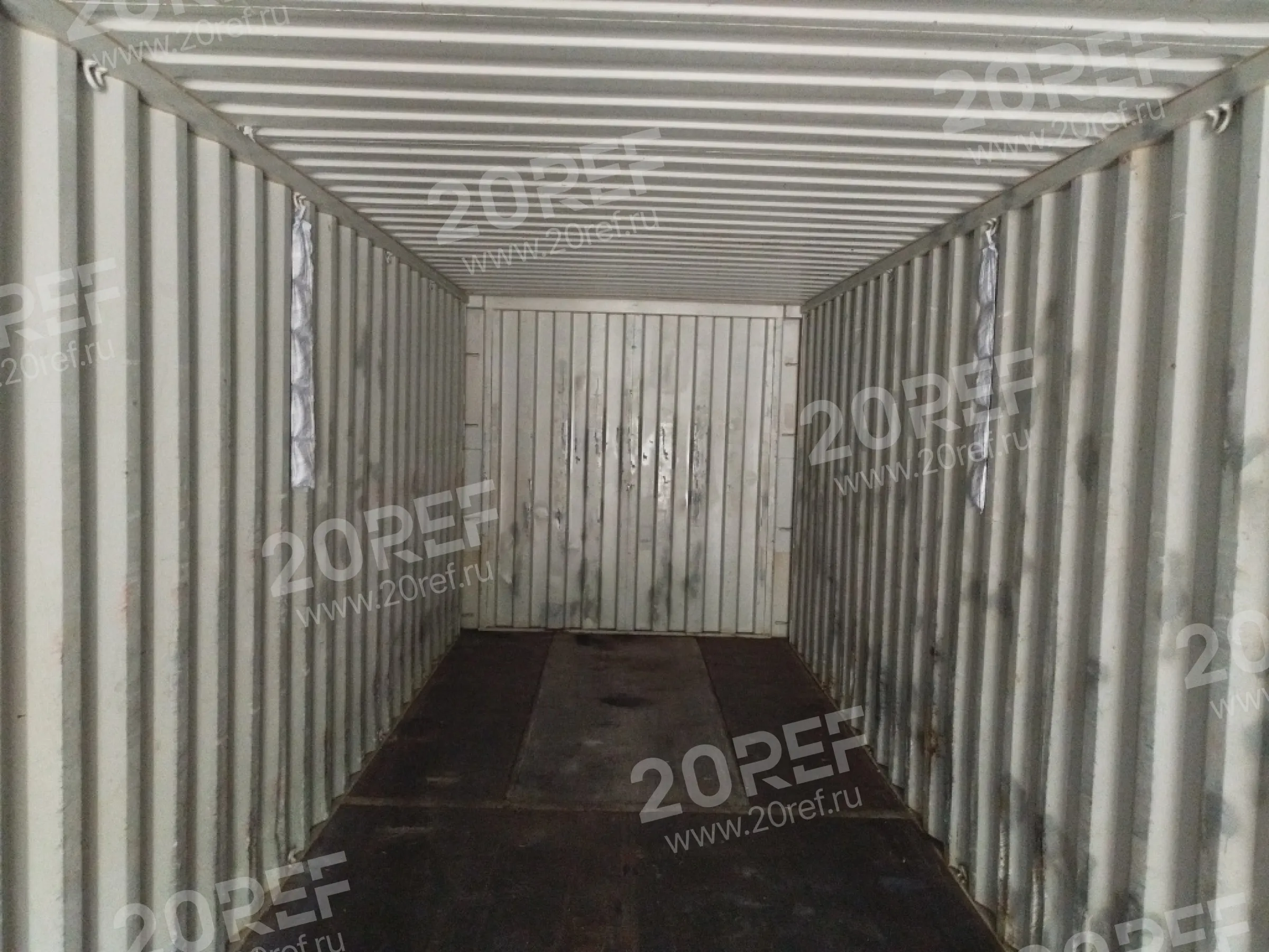 Сухогрузный морской контейнер