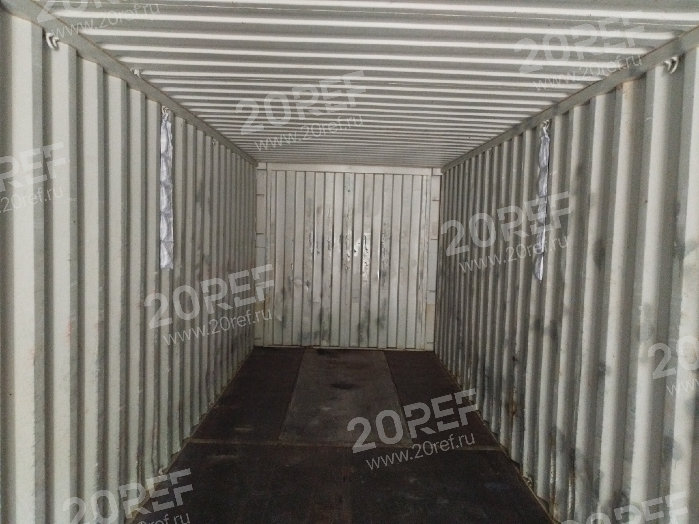 Сухогрузный морской контейнер